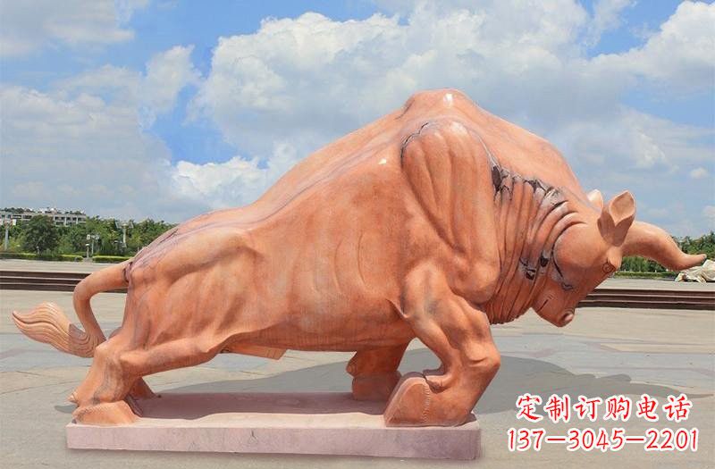 南京晚霞红拓荒牛石雕