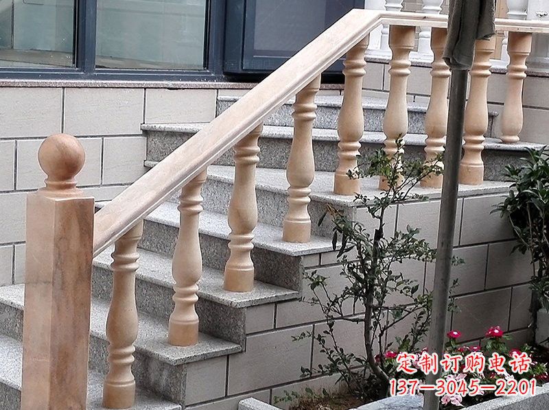 南京晚霞红小区栏杆石雕