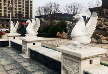 南京中领雕塑提供最高质量的天鹅雕塑定制服务。…