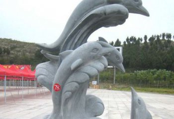 南京青石海豚雕塑由中领雕塑制作，是一款以海豚…