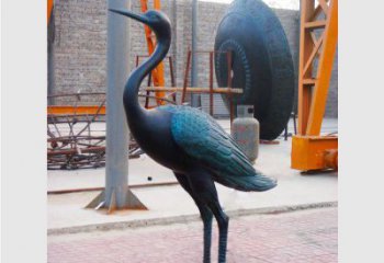 南京青铜仙鹤雕塑：展现古典和谐之美