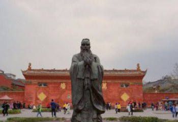 南京传统文化艺术品，青铜孔子行教人物雕塑