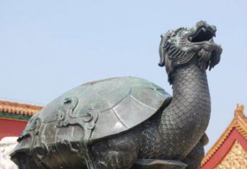南京青铜龙雕塑，象征传统文化之美