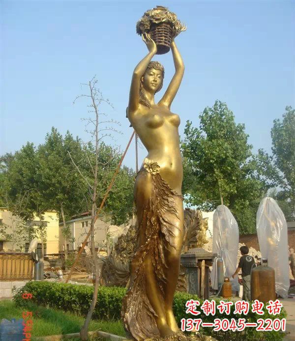 南京西方美女公园人物铜雕 (2)