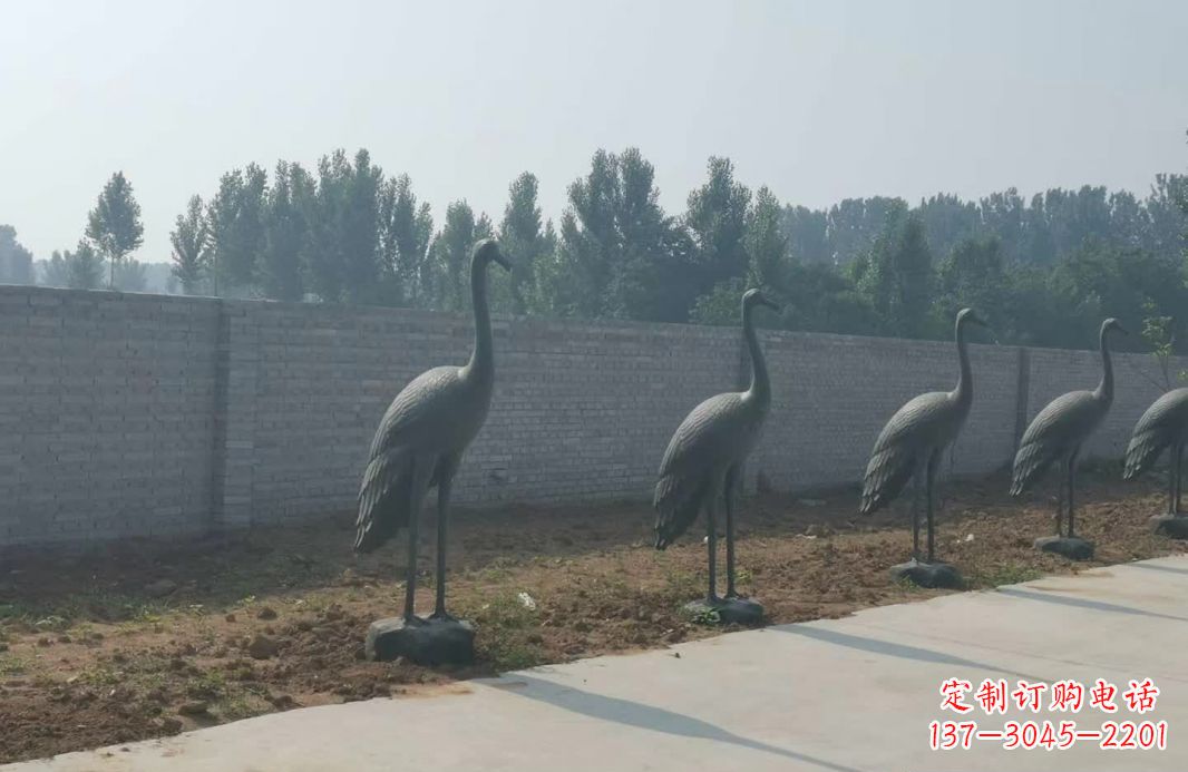 南京仙鹤抽象铜雕