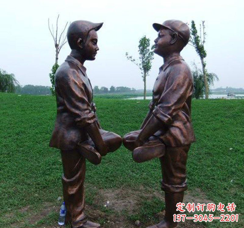 南京小孩斗鸡铸铜雕塑