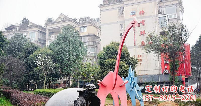 南京小区破壳而出的小恐龙景观铜雕