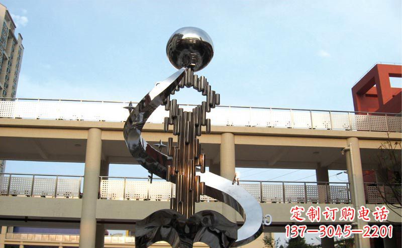 南京校园不锈钢抽象钥匙和书籍雕塑