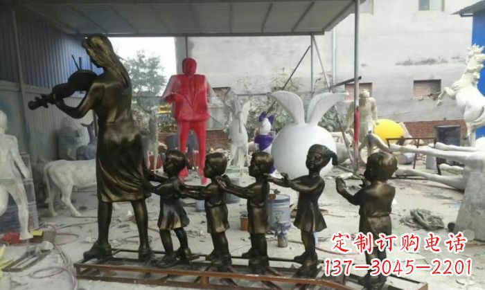 南京校园老师和儿童铜雕