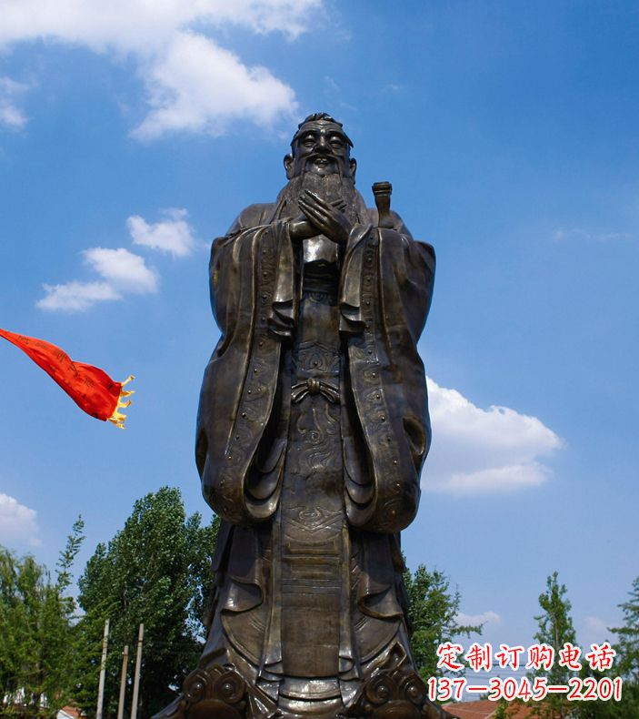 南京校园里的孔子雕像