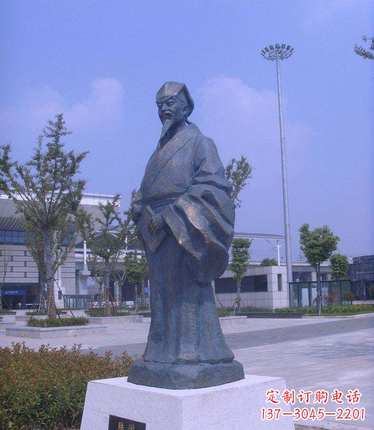 南京校园陆游名人铜雕