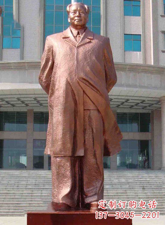 南京校园毛主席铜像