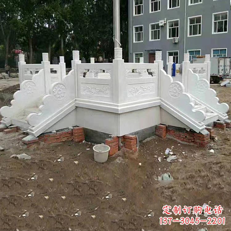 南京学校汉白玉升旗台石雕