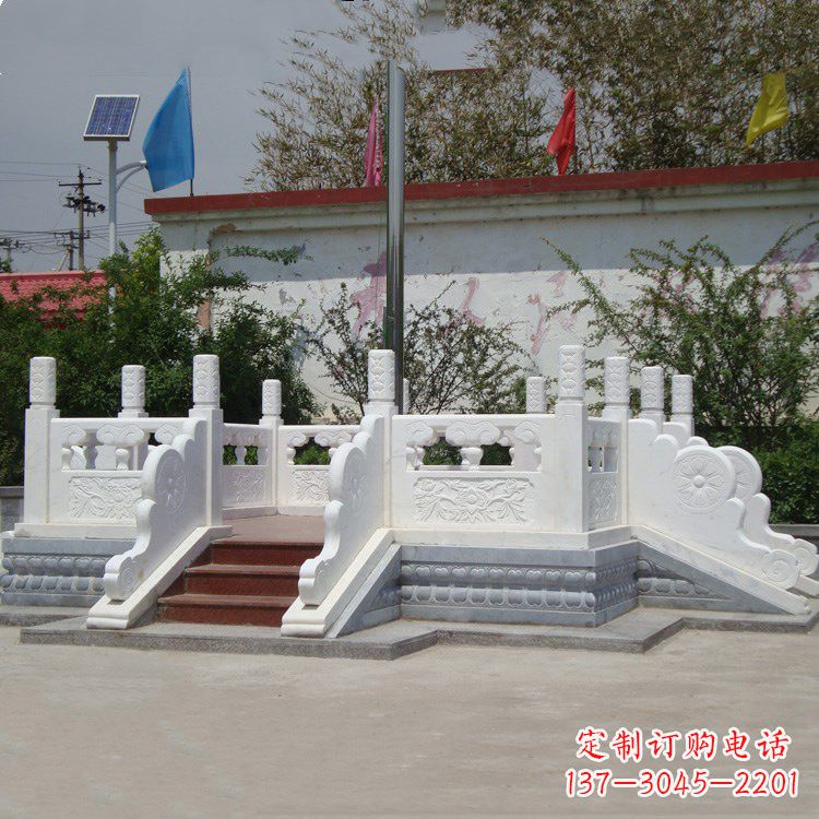 南京学校校园升旗台石雕