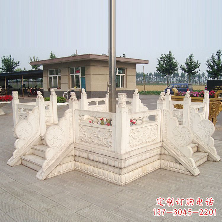 南京学校校园芝麻白广场升旗台