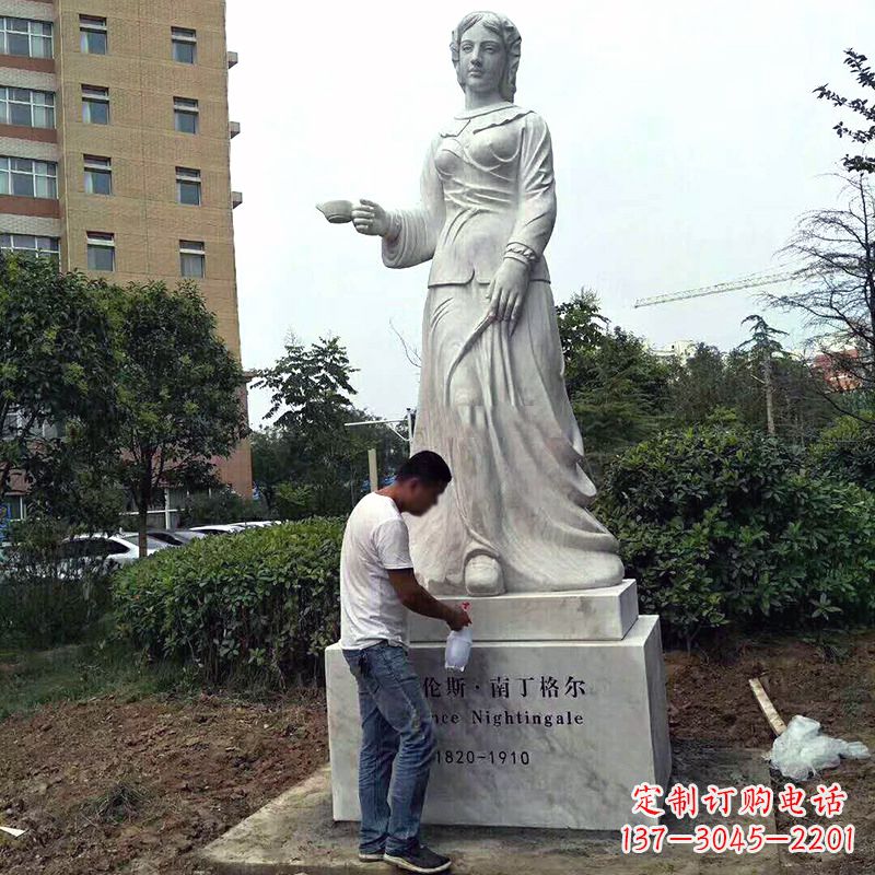 南京医院园林提灯天使南丁格尔石雕塑