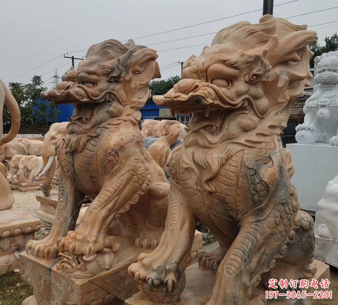 南京园林晚霞红古代招财神兽麒麟石雕