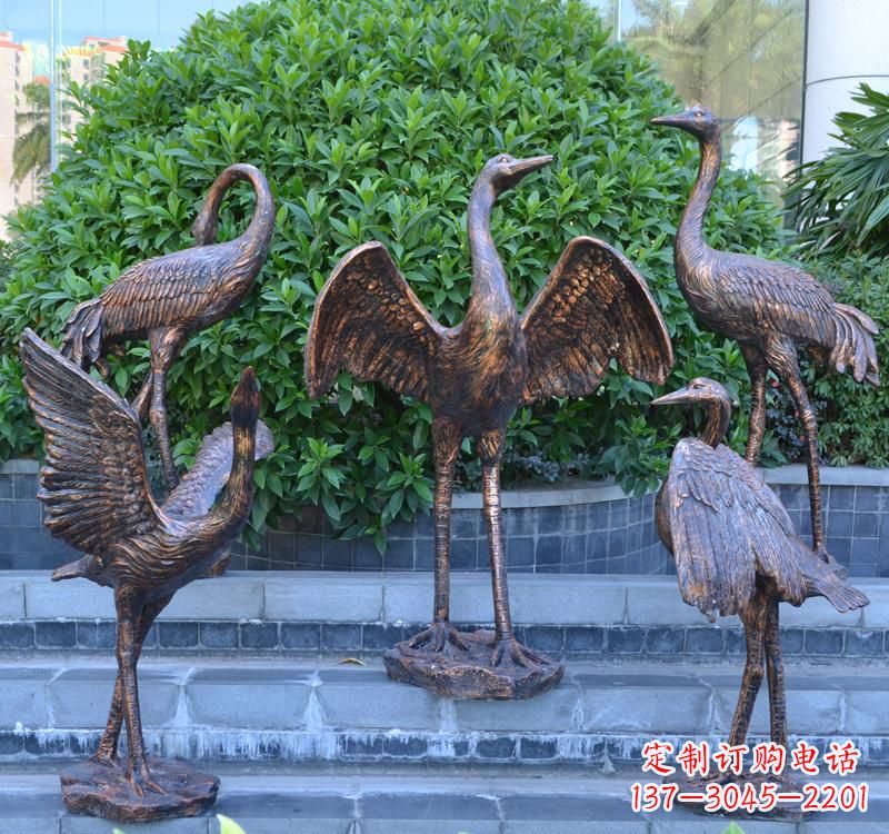 南京展翅仙鹤雕塑