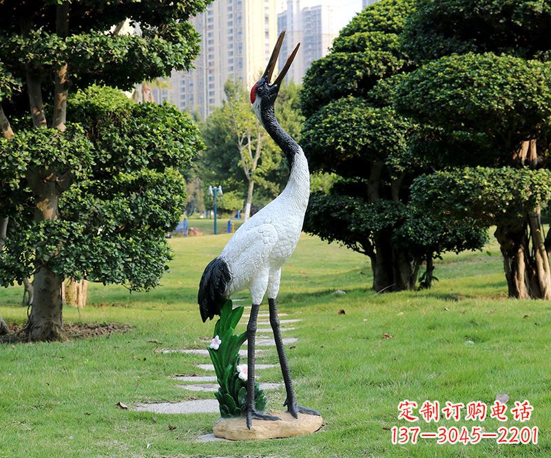 南京站立仙鹤雕塑