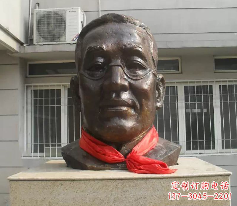 南京张伯岑校园名人头像铜雕