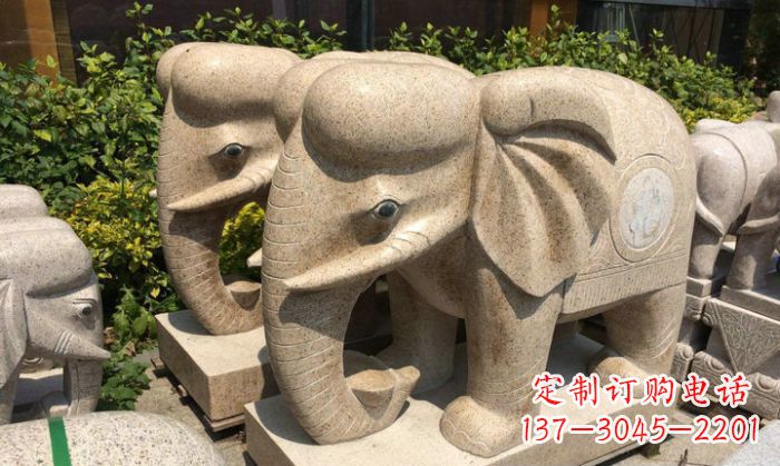 南京招财进宝砂岩大象石雕
