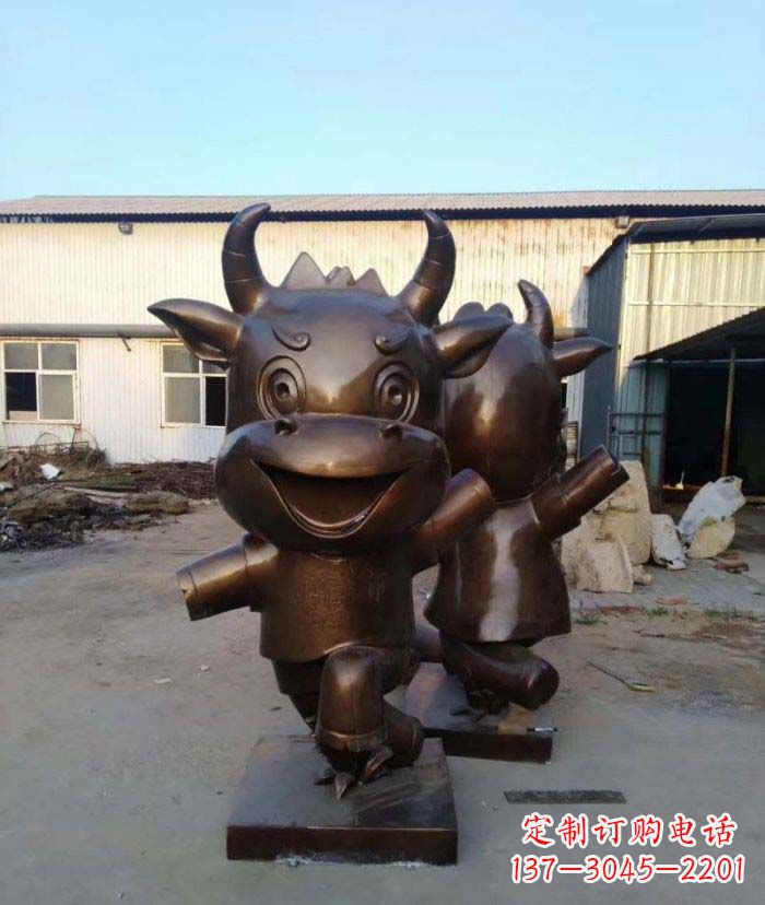 南京招财牛玻璃钢仿铜动物雕塑
