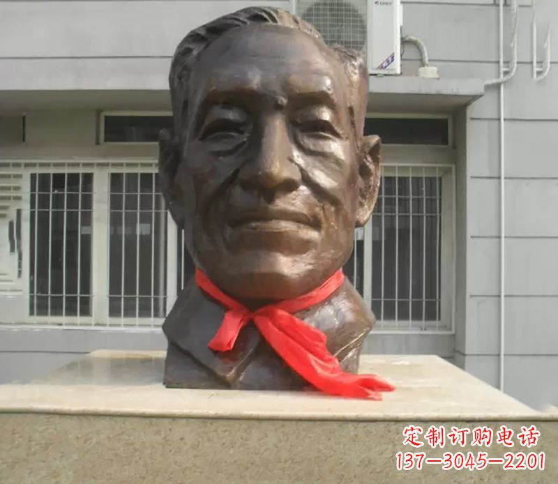 南京朱宪彝校园名人头像铜雕