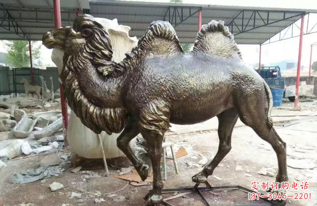 南京铸铜骆驼雕塑 (2)