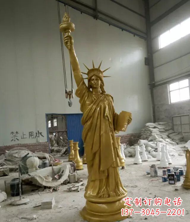 南京自由女神玻璃钢仿铜人物雕塑
